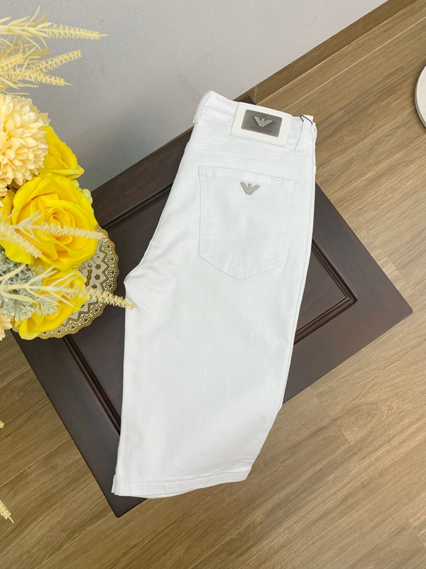 ブランドジーンズ正面デザイン